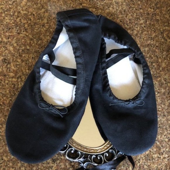 WELOVE Black Canvas Ballet Slippers - Picture 3 of 12